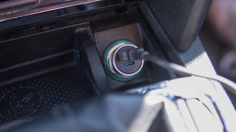 Swissten 2.4A Power Delivery (36W) Car Charger - 20111740 - With USB-A & USB-C Port - Silver