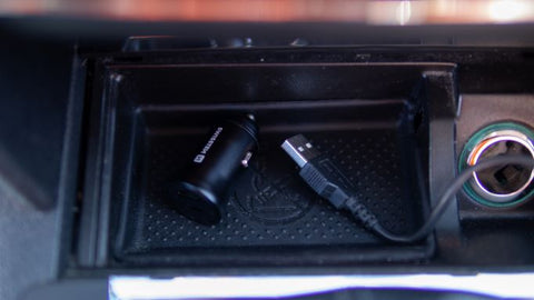 Swissten 2.4A Power Delivery (36W) Car Charger - 20111760 - With USB-A & USB-C Port - Black