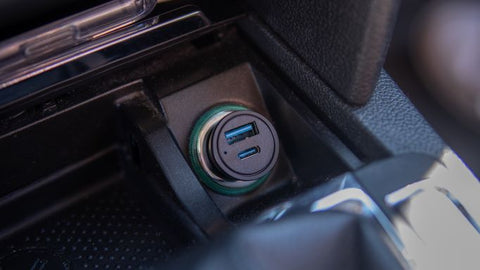 Swissten 2.4A Power Delivery (36W) Car Charger - 20111760 - With USB-A & USB-C Port - Black