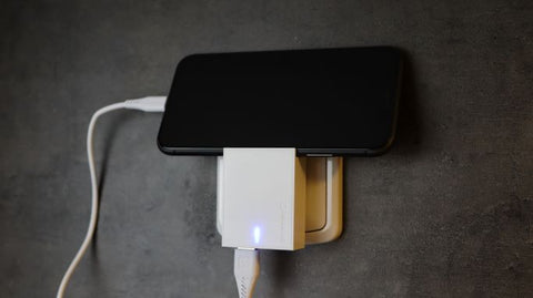 Swissten 3A Dual Travel Charger - 22032000 - White