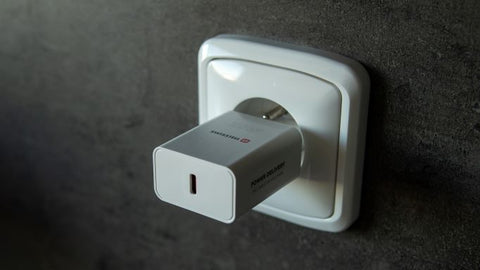 Swissten USB-C Travel Charger (25W) - 22060300 - White