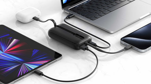 Swissten 35W VoltBox Powerbank - 22013936 - With Built-in USB-C And Lightning Cables - 10.000 mAh - Black