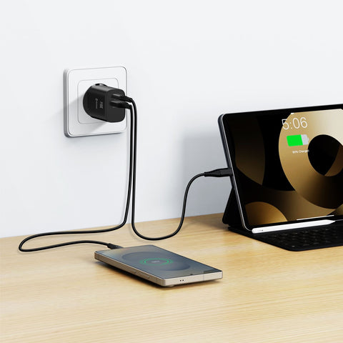 Swissten Edge USB-C + USB-A Travel Charger (35W) - 22071716 - Black