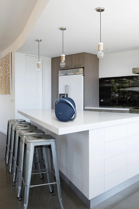 Harman Kardon Onyx Studio 7 Portable Bluetooth Speaker - Black - EU